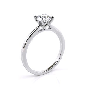 4-Prong Solitaire Diamond Ring in 18k White Gold